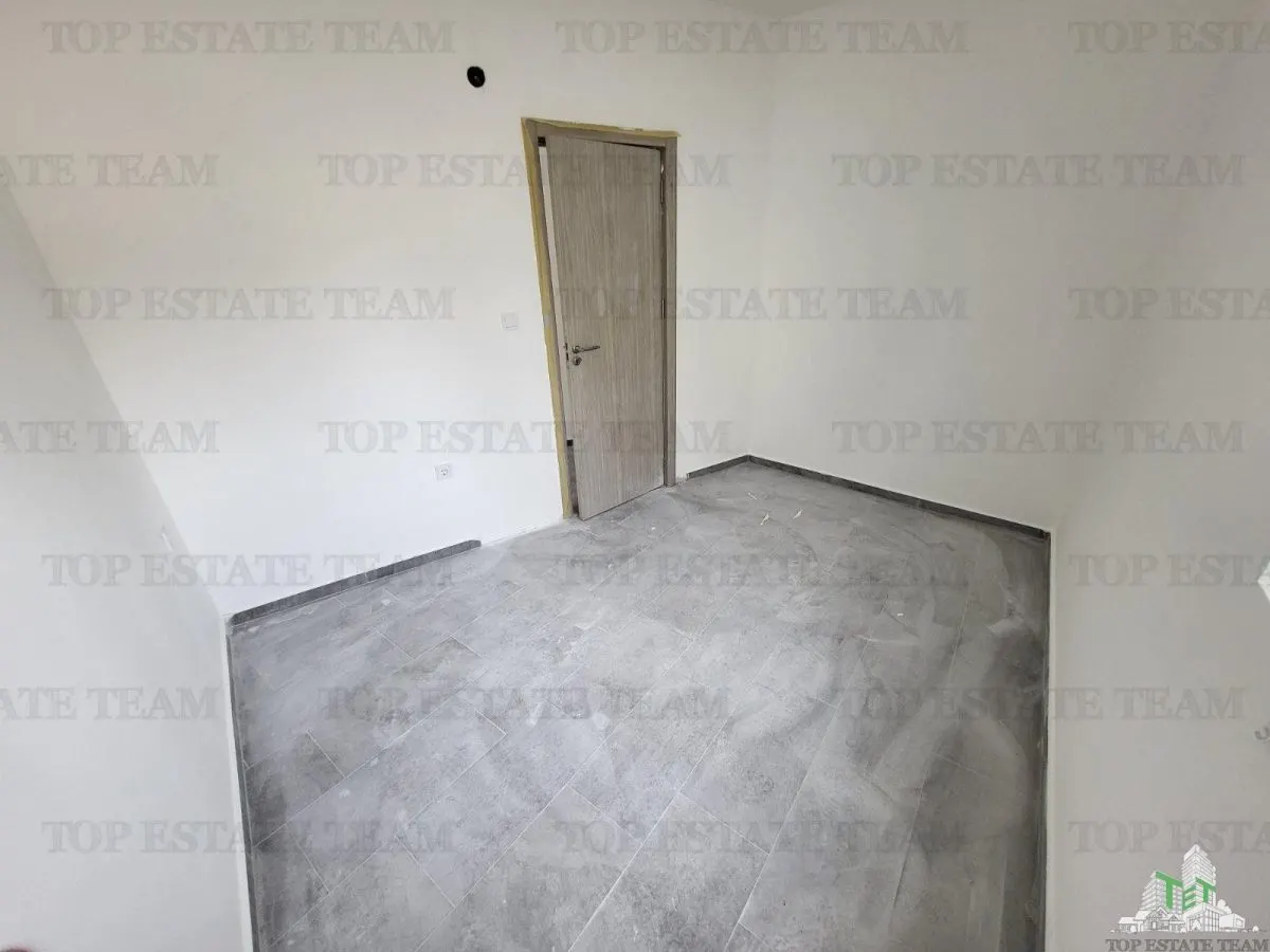 Apartment for Sale in Herceg-Novi, Montenegro - foto 3