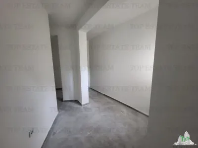 Apartment for Sale in Herceg-Novi, Montenegro - foto 4