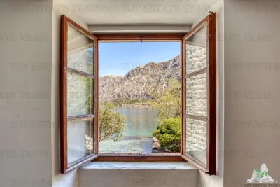 Casa de vanzare in Kotor Muntenegru - foto 14