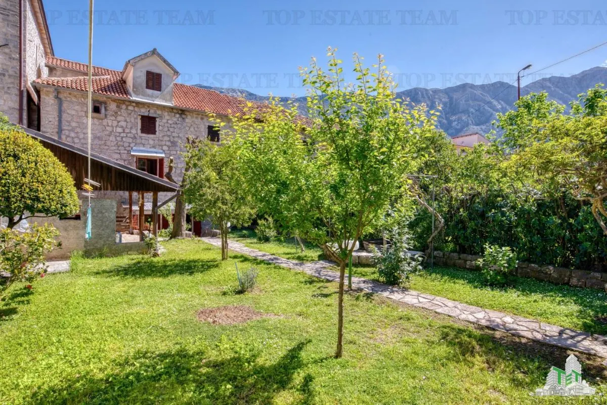 Casa de vanzare in Kotor Muntenegru - foto 6