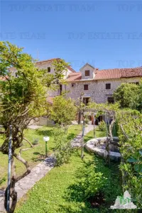 Casa de vanzare in Kotor Muntenegru - foto 7