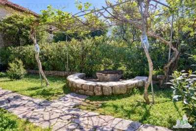 Casa de vanzare in Kotor Muntenegru - foto 8
