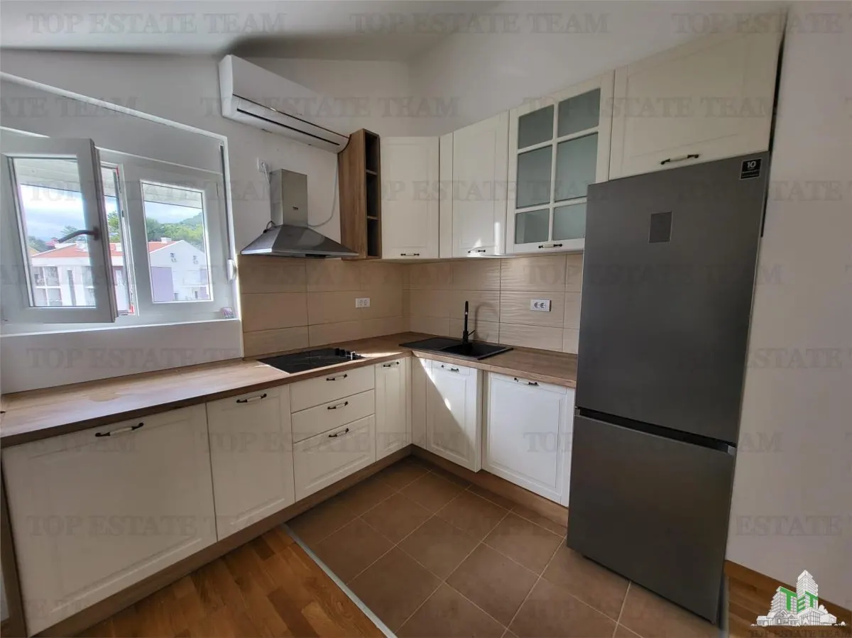 Apartament de vanzare in Tivat Muntenegru - foto 4