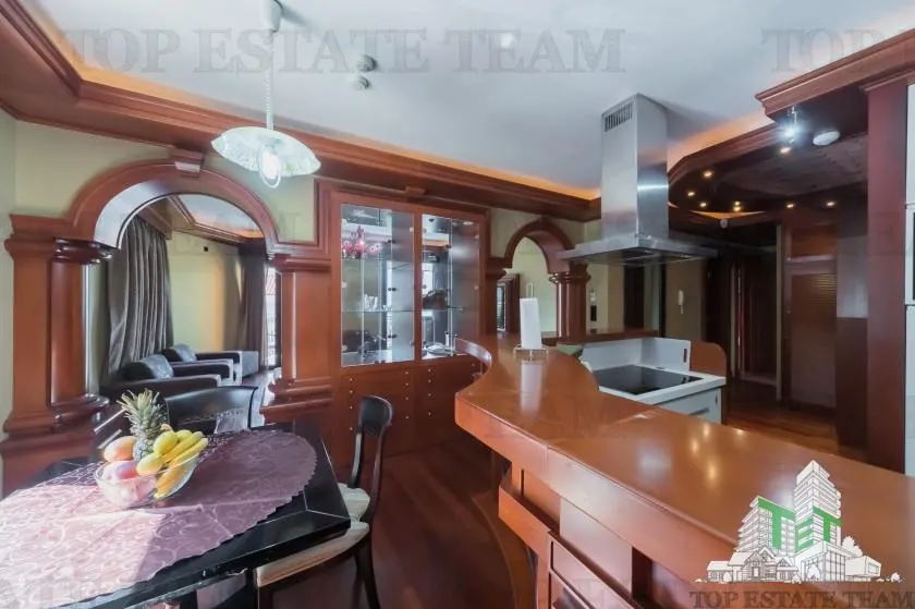 Apartamento en Venta en Kotor, Montenegro - foto 3