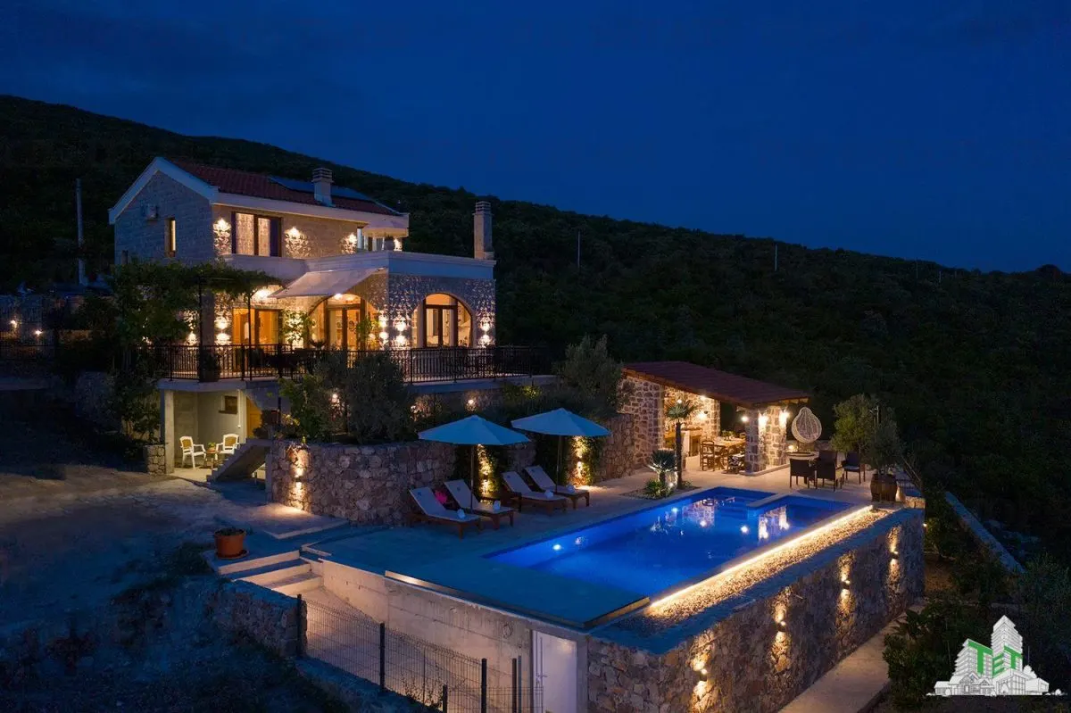 Casa de vanzare in Kotor Muntenegru - foto 14