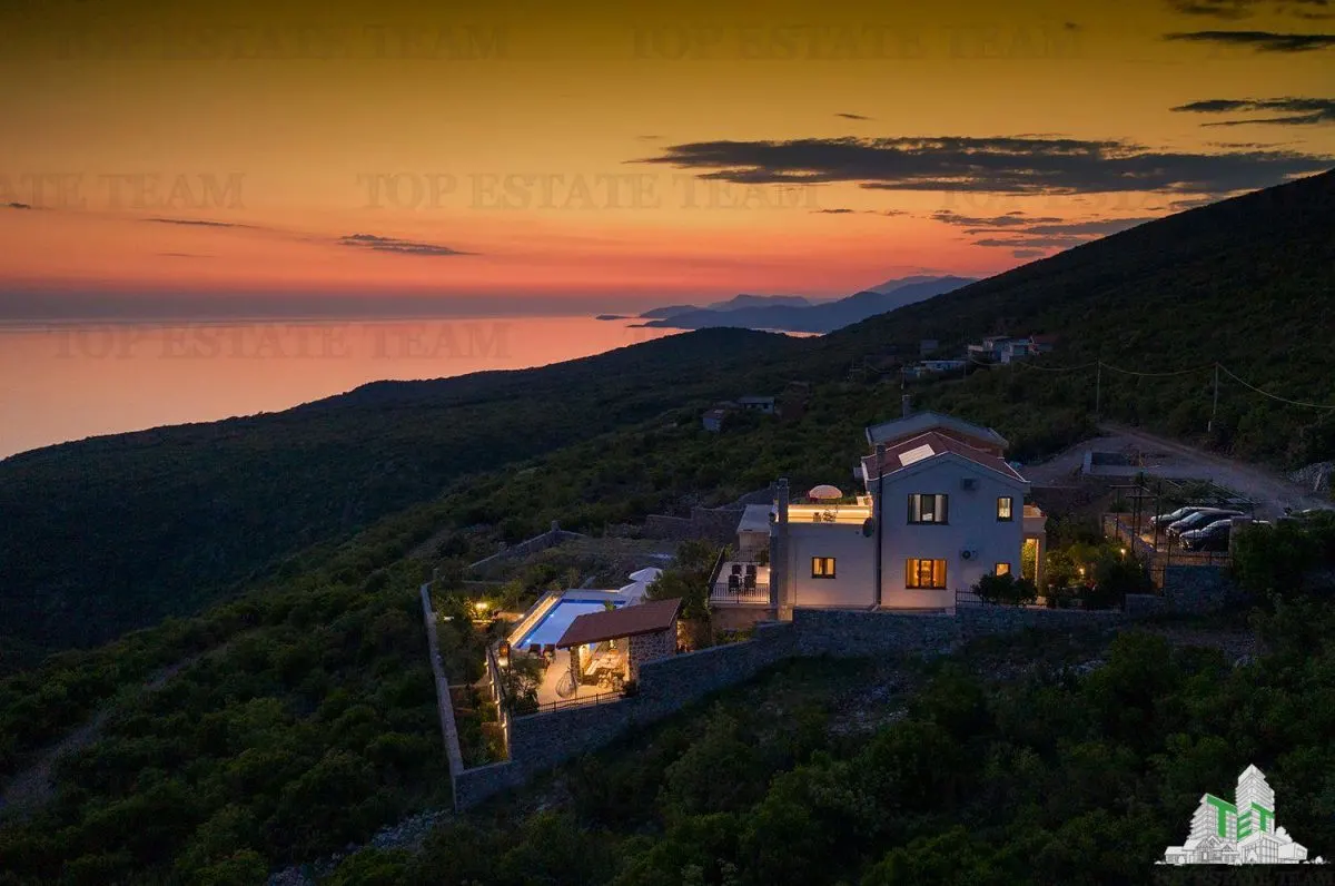Casa de vanzare in Kotor Muntenegru - foto 15