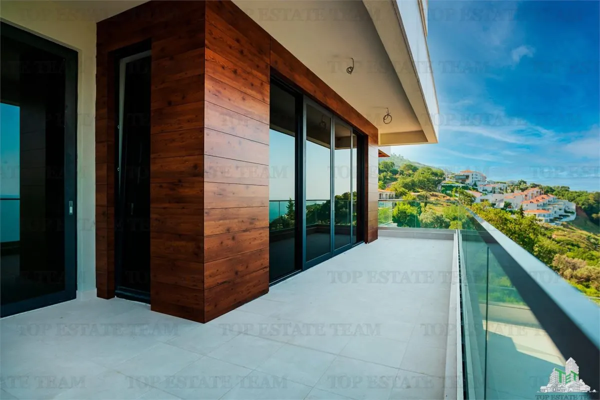 Villa en Venta en Budva, Montenegro - foto 4