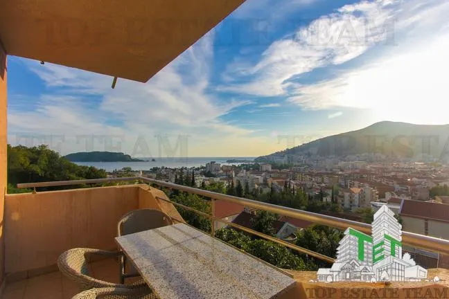 Apartment for Sale in Budva, Montenegro - foto 1