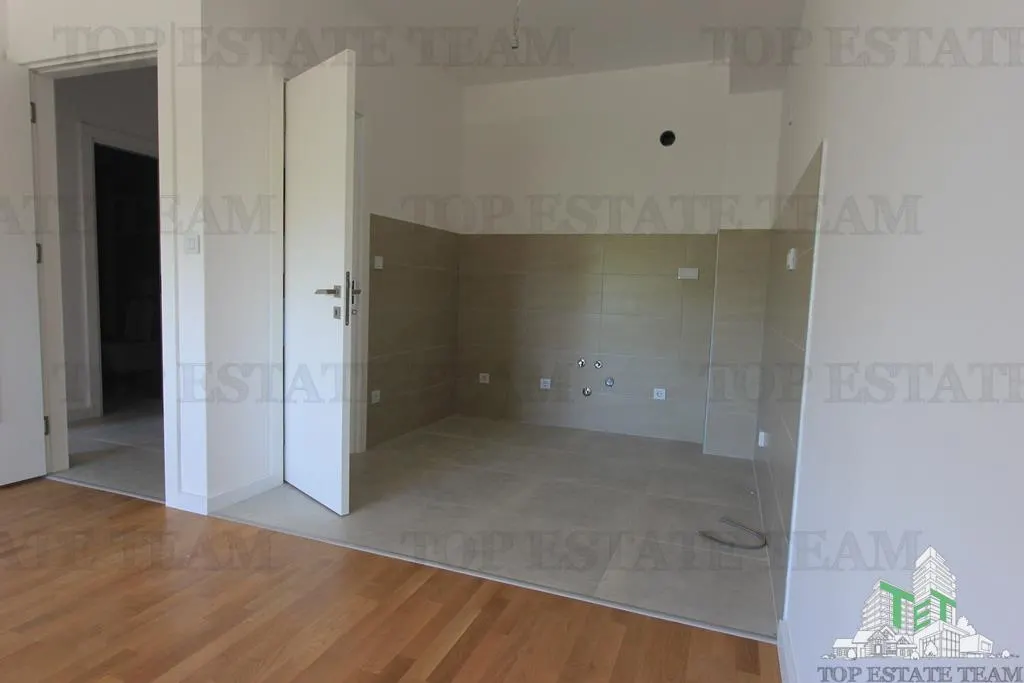 Apartament de vanzare in Tivat Muntenegru - foto 2