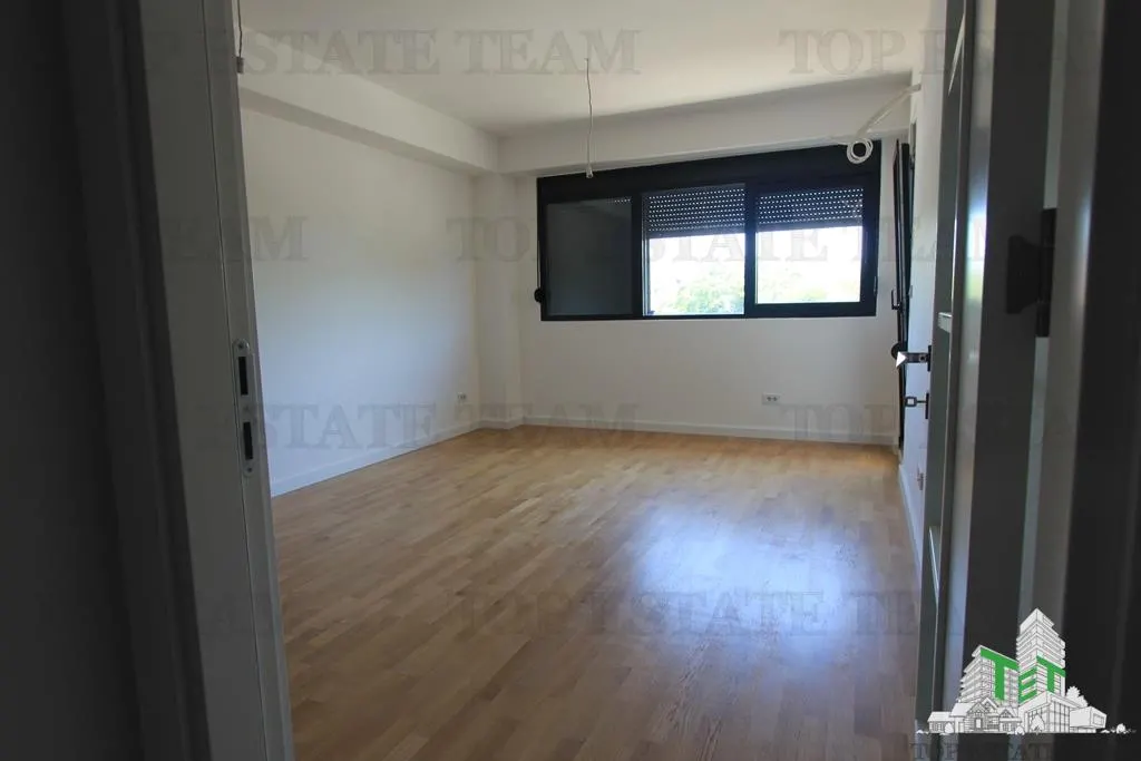 Apartament de vanzare in Tivat Muntenegru - foto 4
