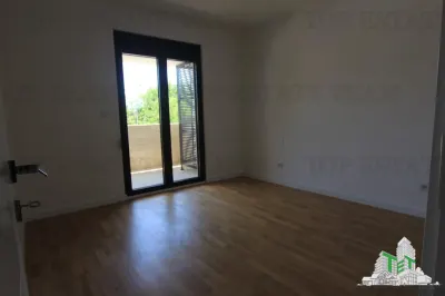 Apartament de vanzare in Tivat Muntenegru - foto 5