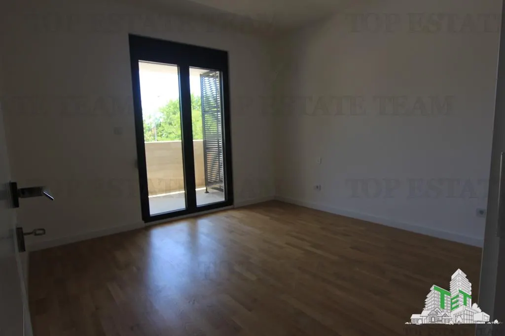 Apartament de vanzare in Tivat Muntenegru - foto 5
