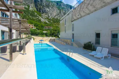 Apartamento en Venta en Kotor, Montenegro - foto 12