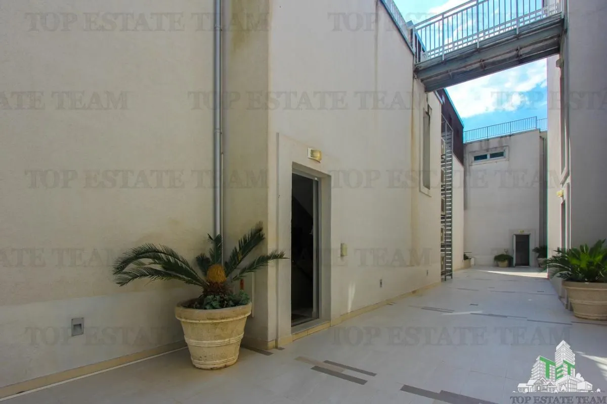 Apartamento en Venta en Kotor, Montenegro - foto 13