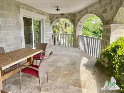 Apartamento en Venta en Budva, Montenegro - foto 7