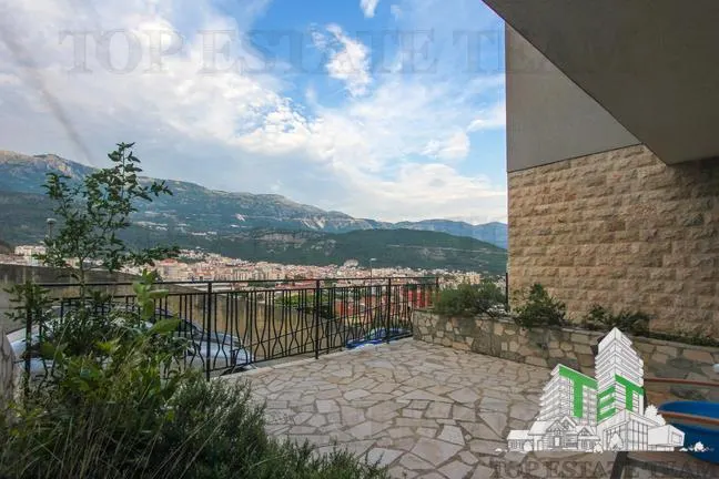 Apartment for Sale in Budva, Montenegro - foto 1
