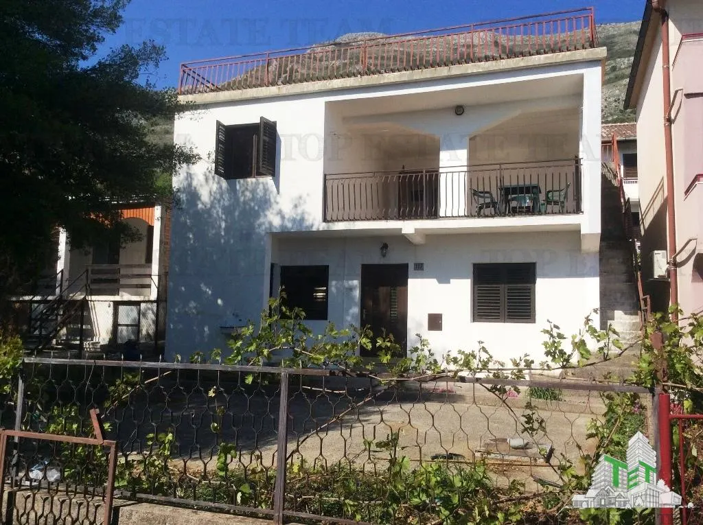 Villa for Sale in Bar, Montenegro - foto 2