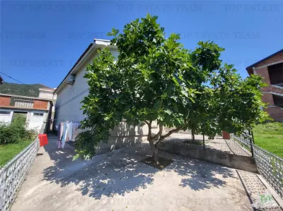 Casa de vanzare in Tivat Muntenegru - foto 2