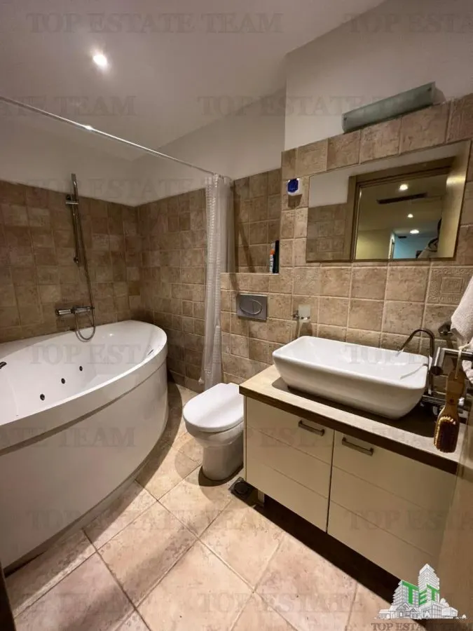 Apartamento en Venta en Kotor, Montenegro - foto 6