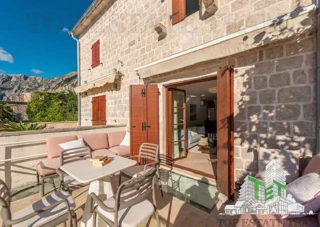 Villa en Venta en Kotor, Montenegro - foto 7