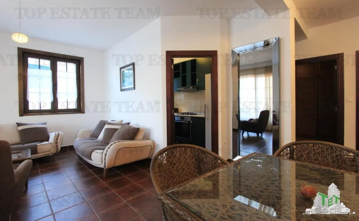 Apartamento en Venta en Herceg-Novi, Montenegro - foto 2