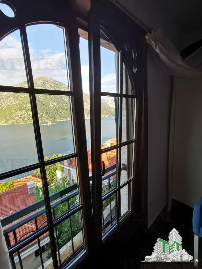 Apartamento en Venta en Herceg-Novi, Montenegro - foto 17