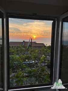 Villa en Venta en Budva, Montenegro - Rezevici