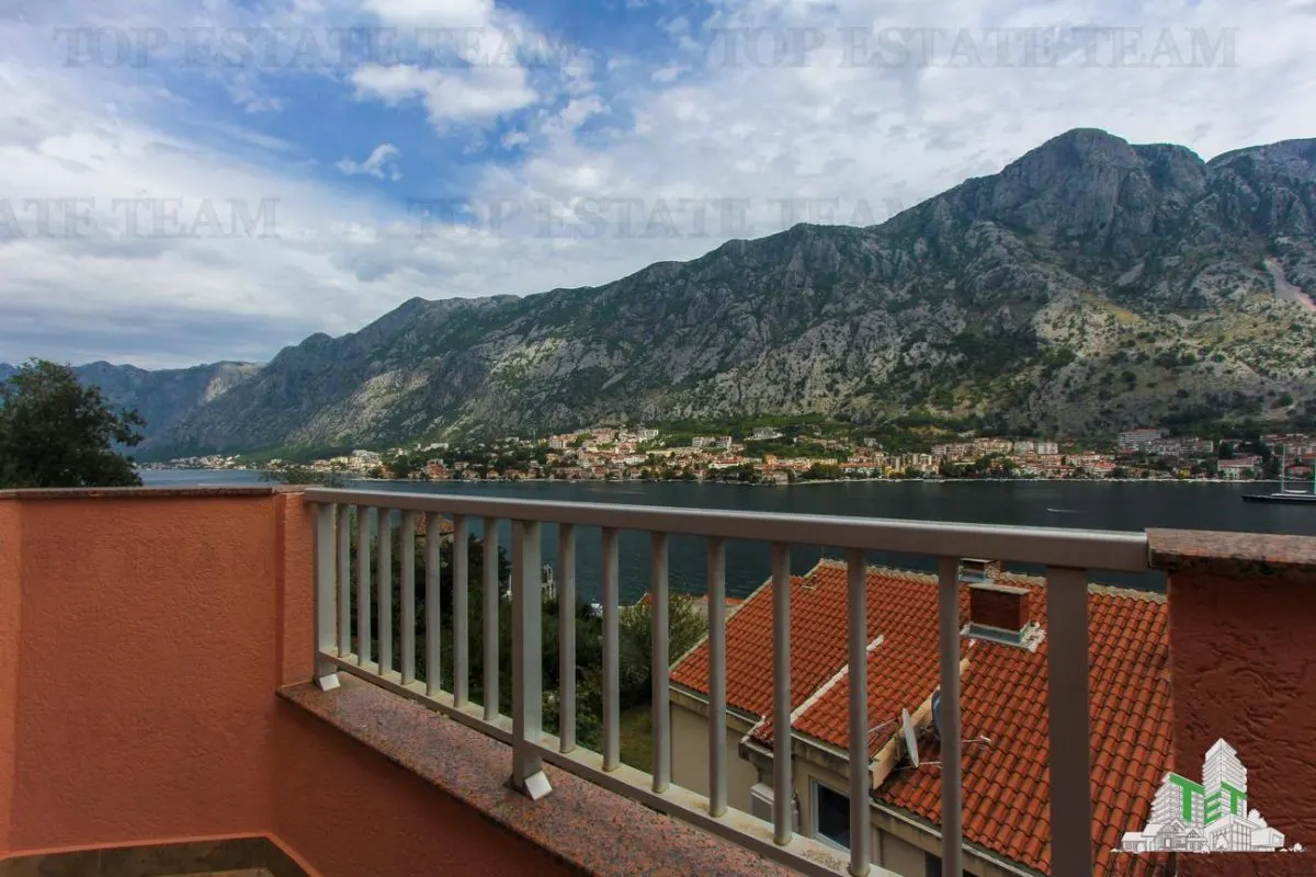Apartament de vanzare in Kotor Muntenegru - foto 2