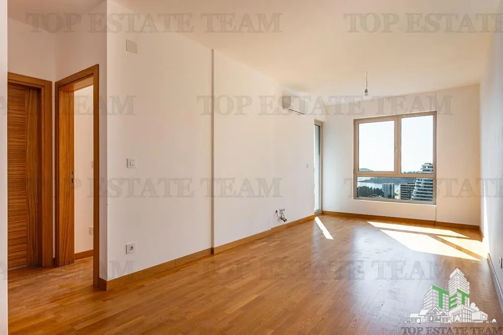 Apartment for Sale in Budva, Montenegro - foto 1
