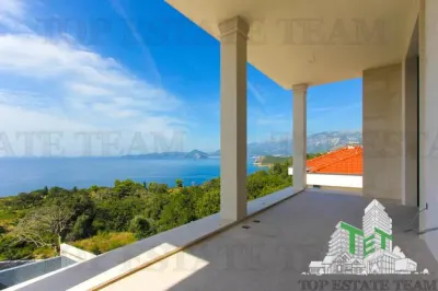 Casa de vanzare in Budva Muntenegru - Rezevici