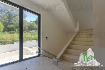 Casa de vanzare in Budva Muntenegru - foto 9