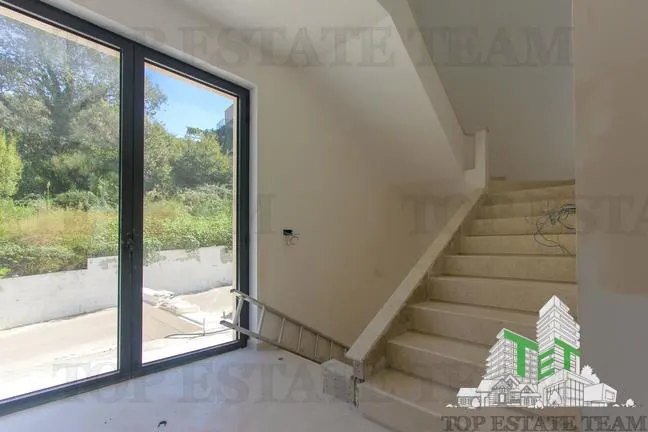 Casa de vanzare in Budva Muntenegru - foto 9