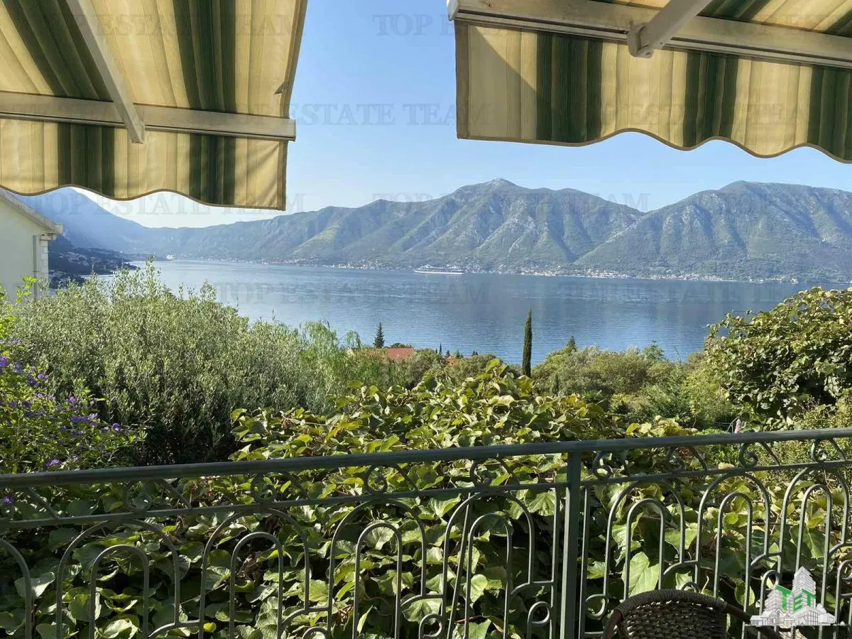 Apartament de vanzare in Kotor Muntenegru - foto 1