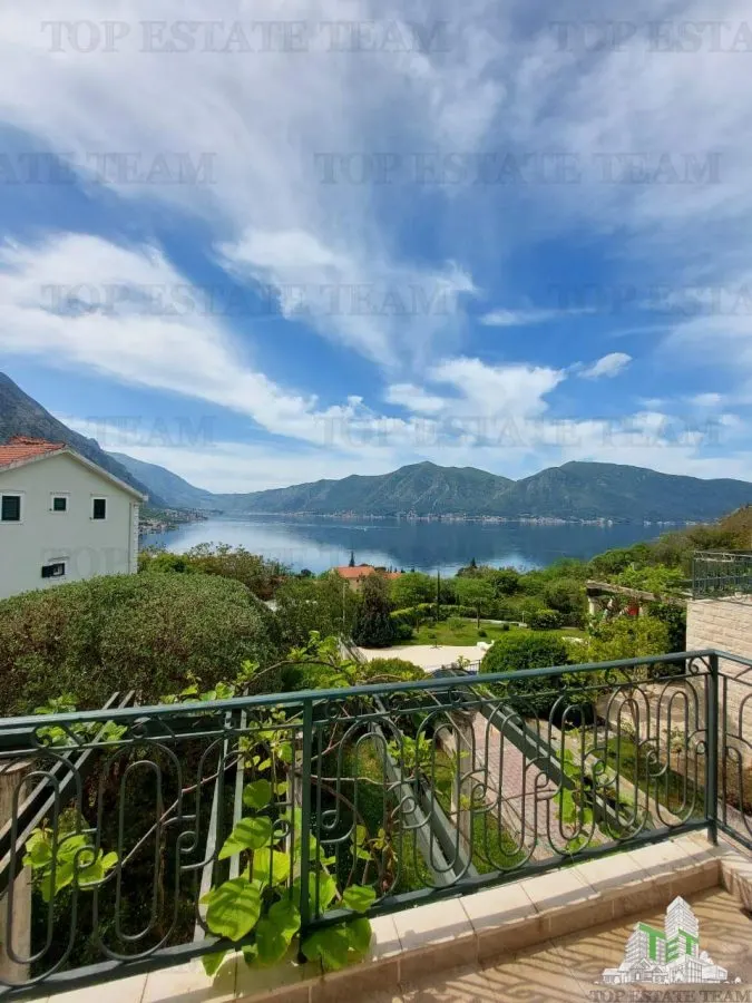 Apartament de vanzare in Kotor Muntenegru - foto 2