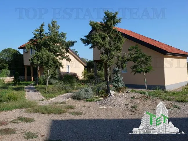 Villa en Venta en Kotor, Montenegro - foto 2