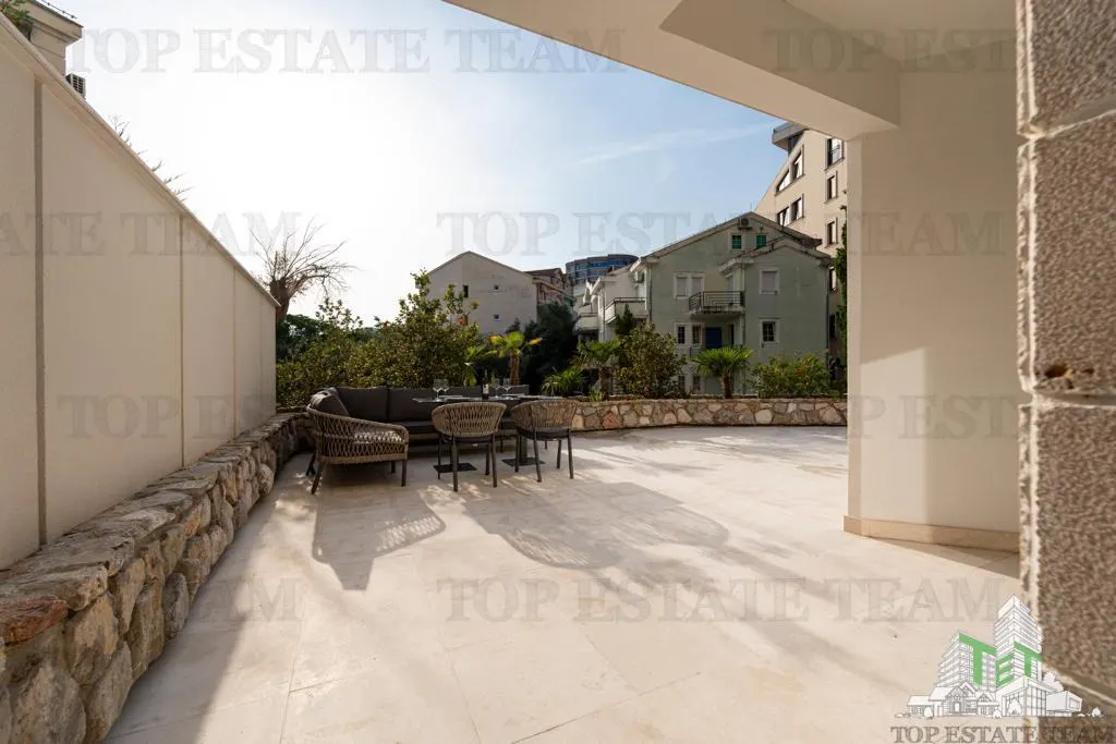 Apartment for Sale in Budva, Montenegro - foto 11