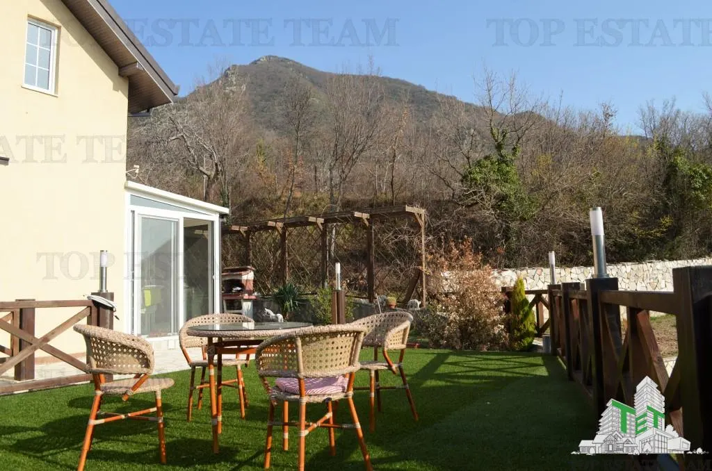 Apartment for Sale in Bar, Montenegro - foto 3