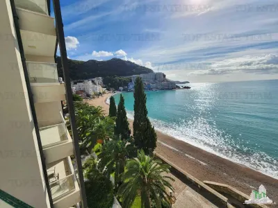 Apartamento en Venta en Budva, Montenegro - foto 2