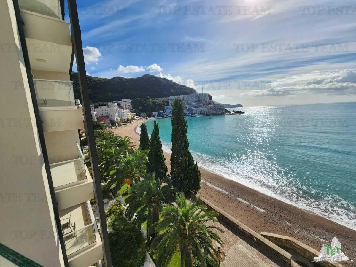 Apartamento en Venta en Budva, Montenegro - foto 2