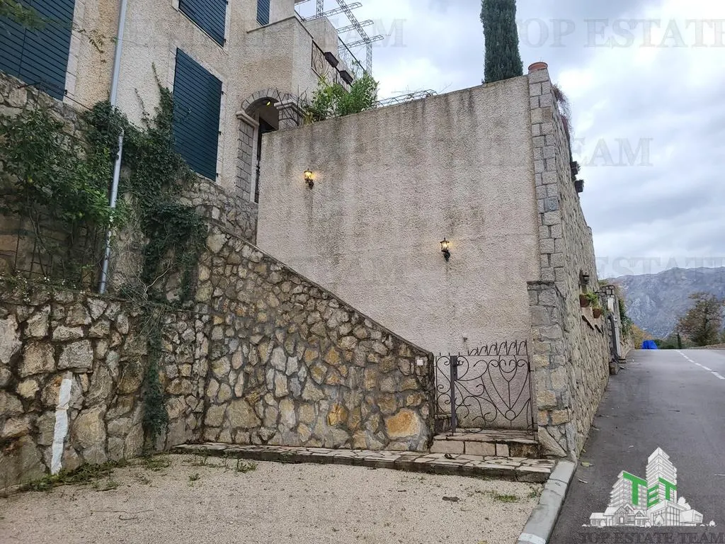Apartament de vanzare in Kotor Muntenegru - foto 15