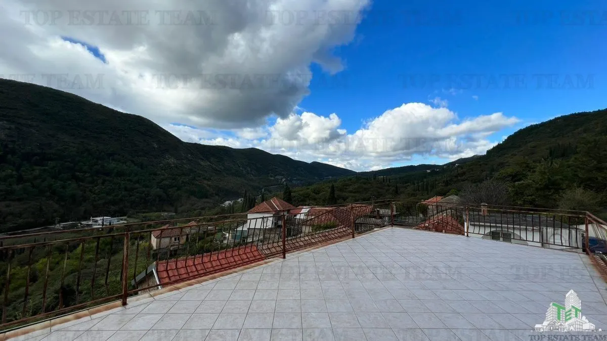 Villa for Sale in Herceg-Novi, Montenegro - foto 5