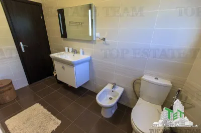 Villa en Venta en Bar, Montenegro - foto 13