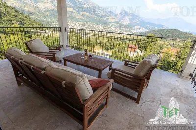 Villa en Venta en Bar, Montenegro - foto 3