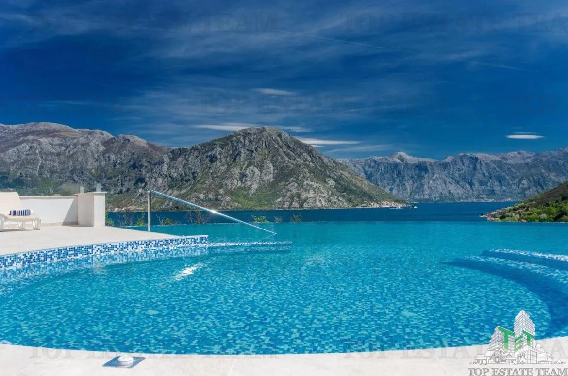 Apartament de vanzare in Kotor Muntenegru - foto 1