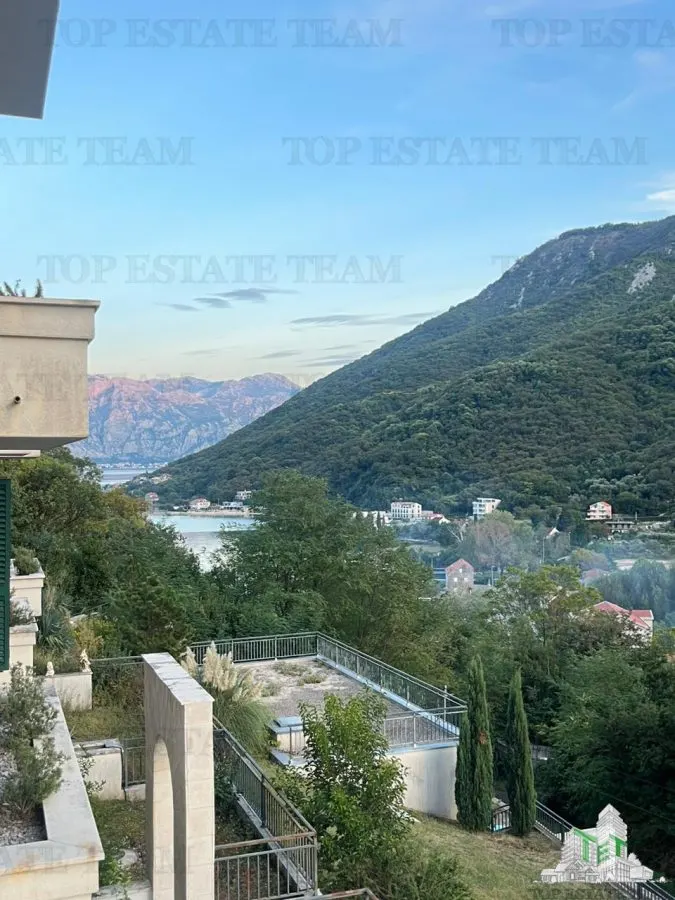 Apartament de vanzare in Kotor Muntenegru - foto 10