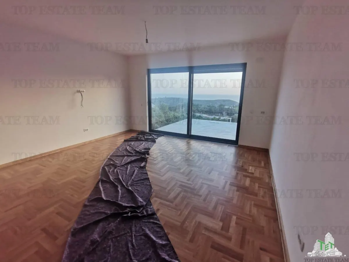 Villa for Sale in Bar, Montenegro - foto 3