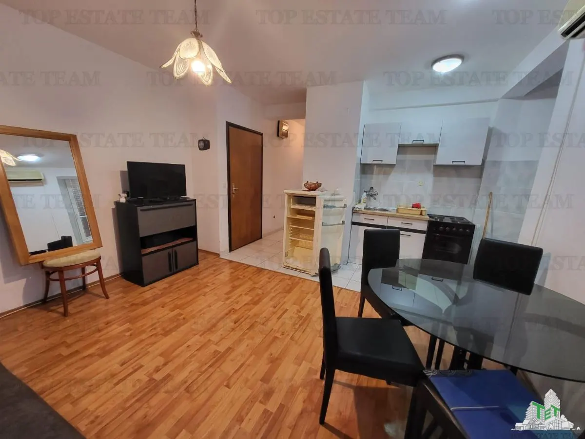 Apartamento en Venta en Budva, Montenegro - foto 2