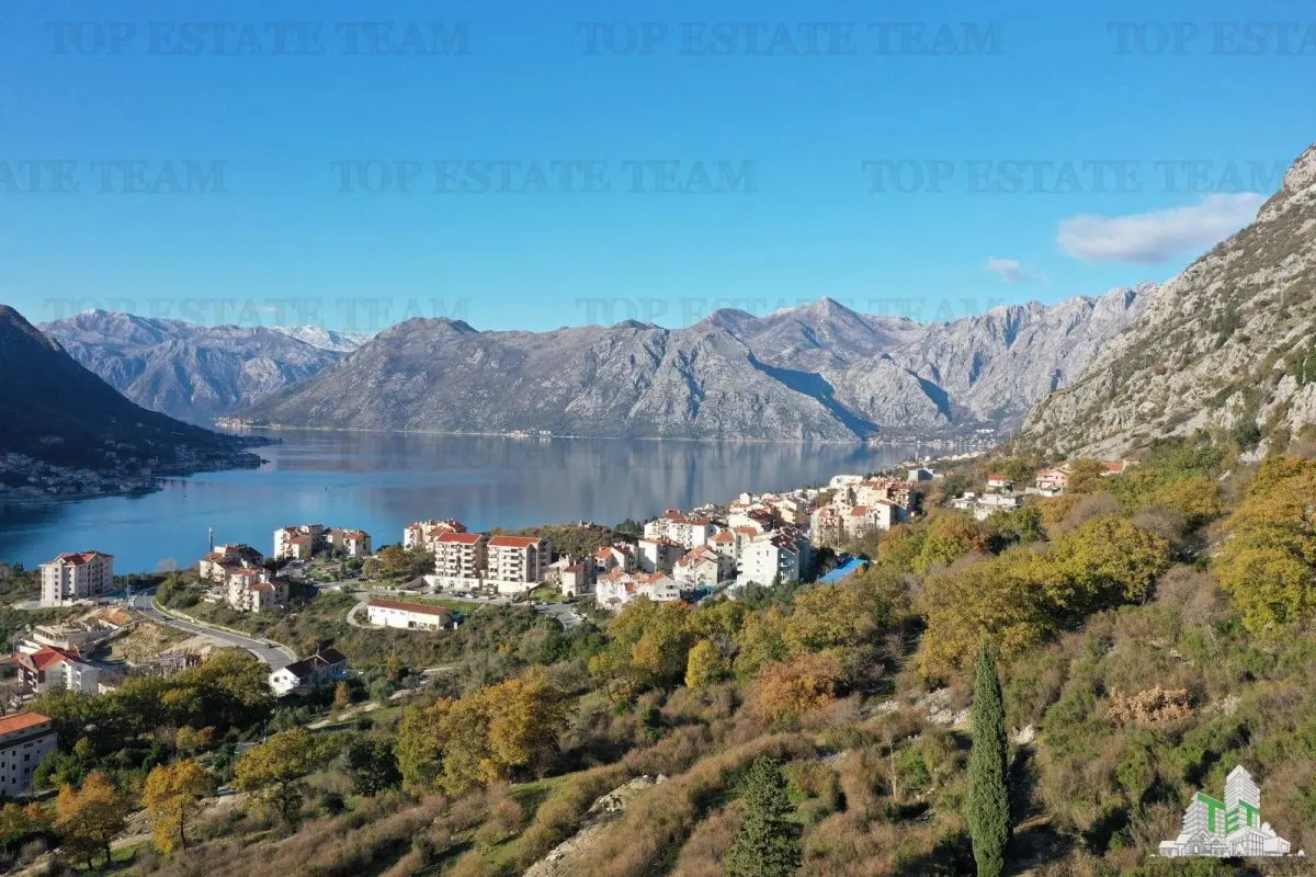 Teren de vanzare in Kotor Muntenegru - foto 1
