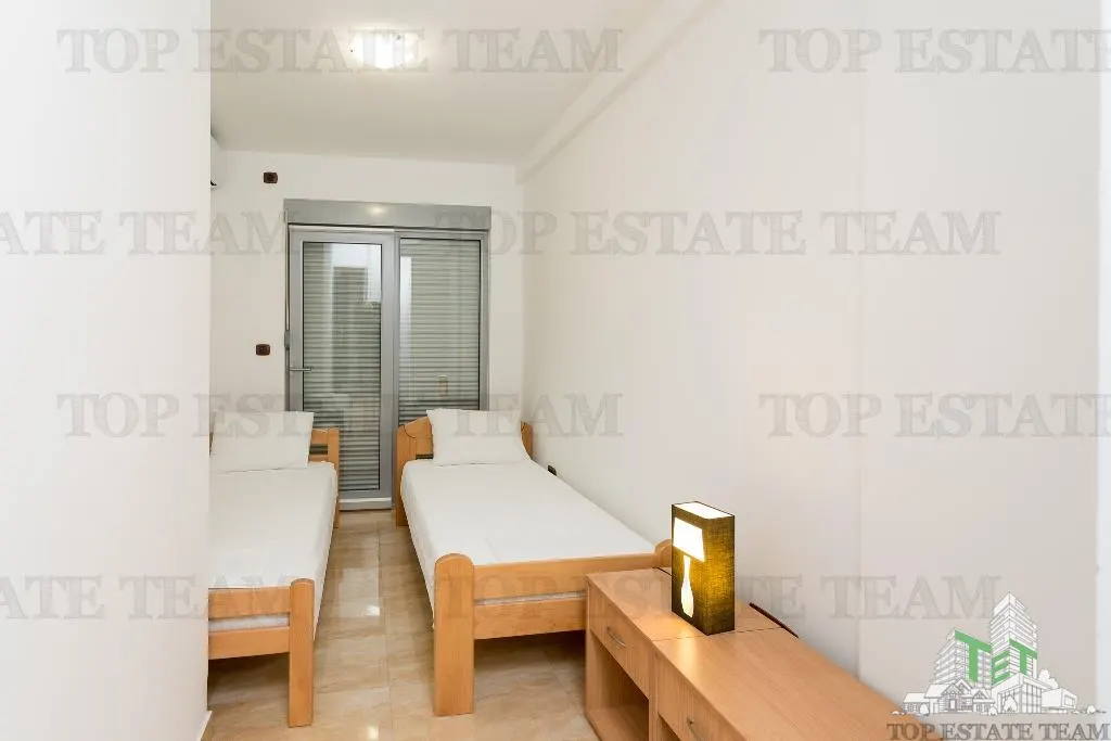 Apartamento en Venta en Budva, Montenegro - foto 8