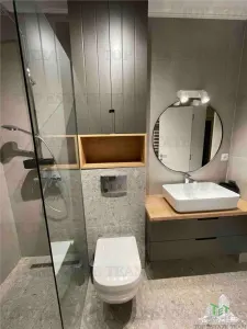 Apartamento en Venta en Kotor, Montenegro - foto 2